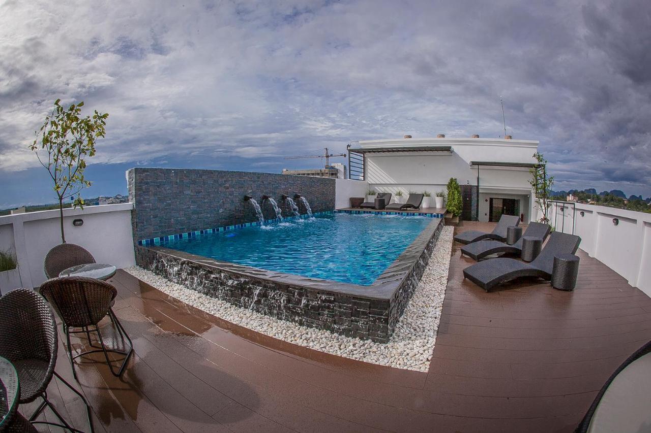Hotell The Seens Krabi town